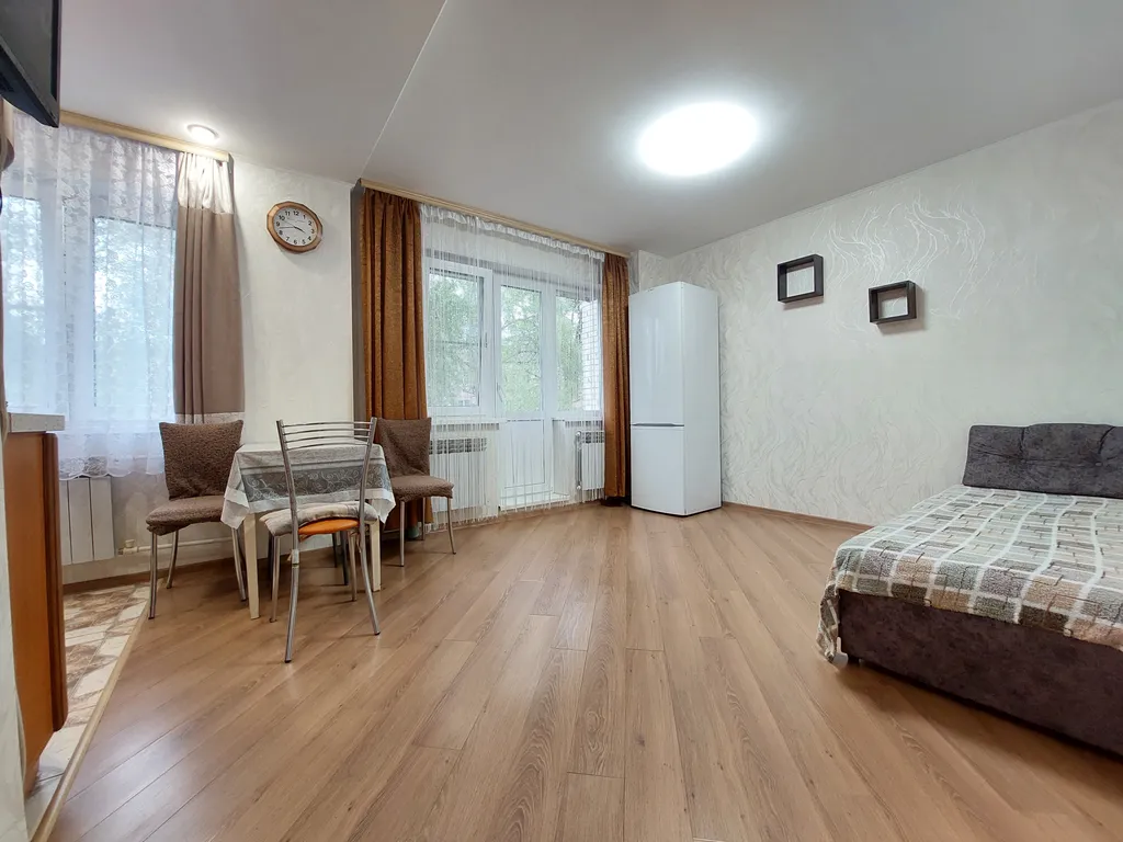 Двушка в центре, у хрустального рынка с новым ремонтом