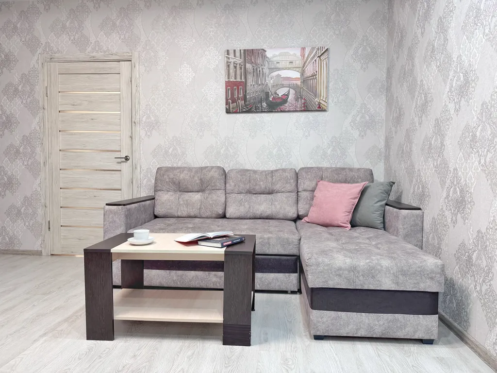 Уютная 2-комнатная квартира в новом доме в районе Театральной площади