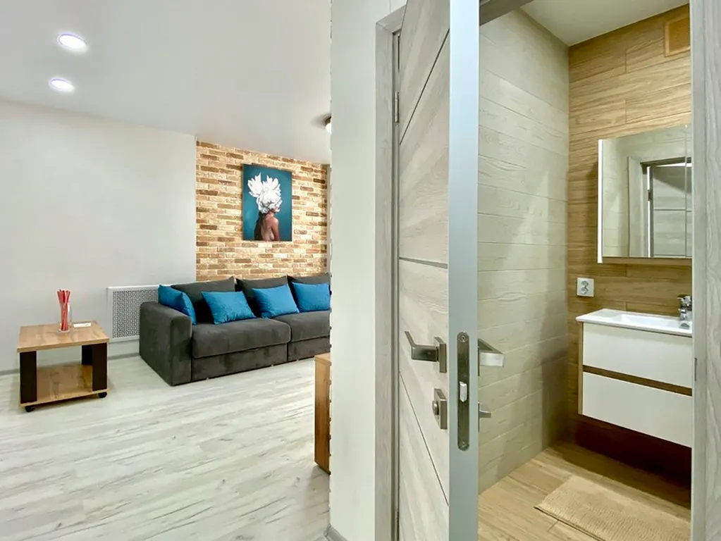 Дизайнерская 2-х комнатная квартира в центре