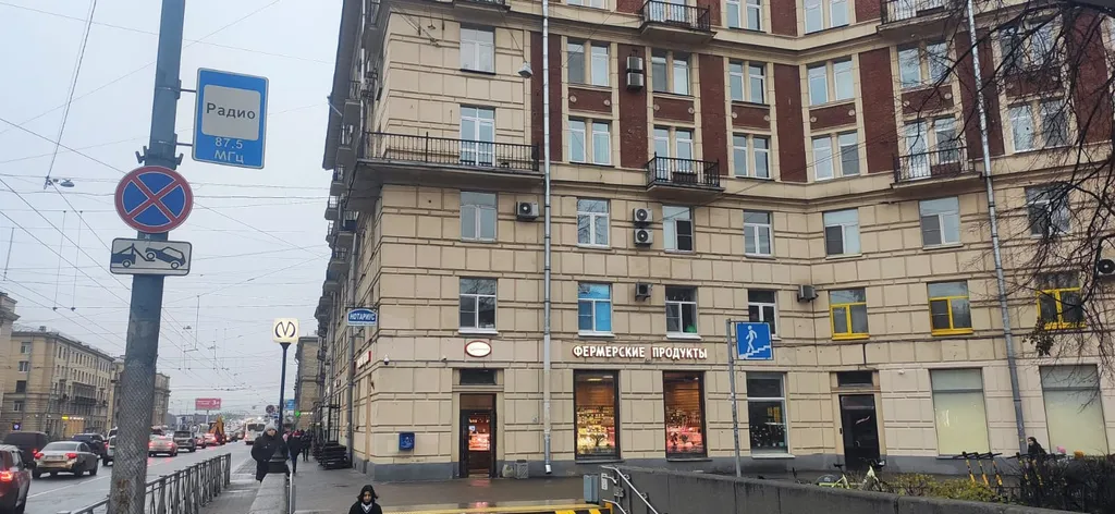 Квартира у метро