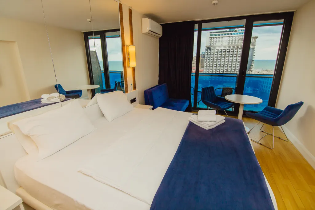 Апартамент с видом на море на первой линии