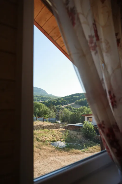 Коттедж Уютный современный коттедж с панорамным видом на горы — Соколиное