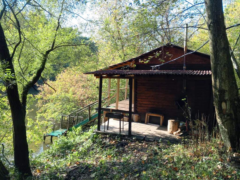 Коттедж Коттедж Избушка с баней для рыбалки и отдыха — Володарского