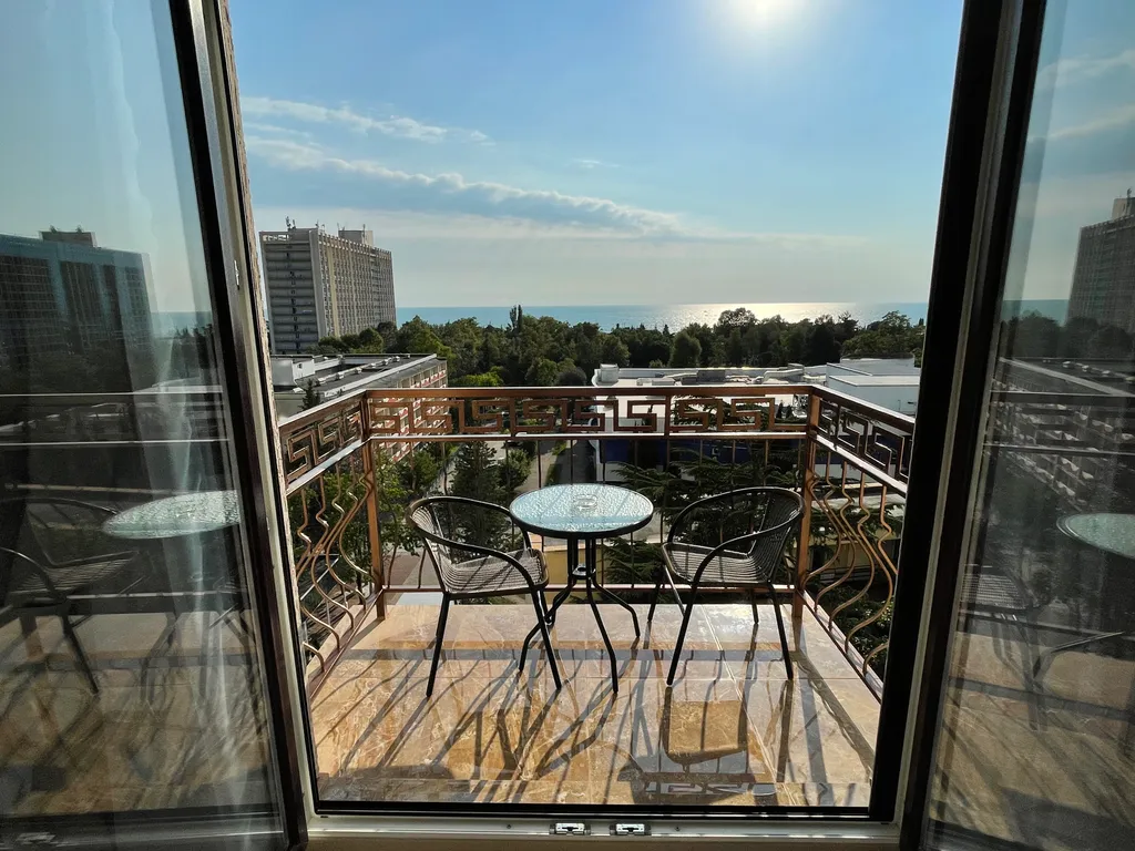 Квартира 3-комнатная с видом на море, дизайнерский ремонт