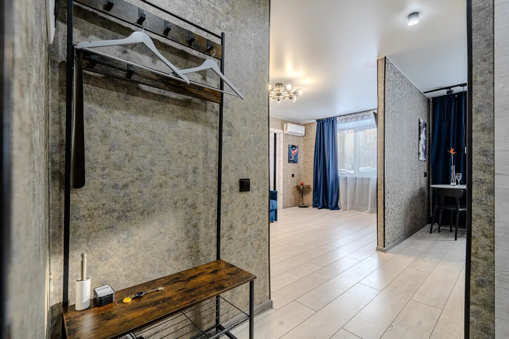 Красивая уютная двухкомнатная квартира с новым дизайнерским ремонтом