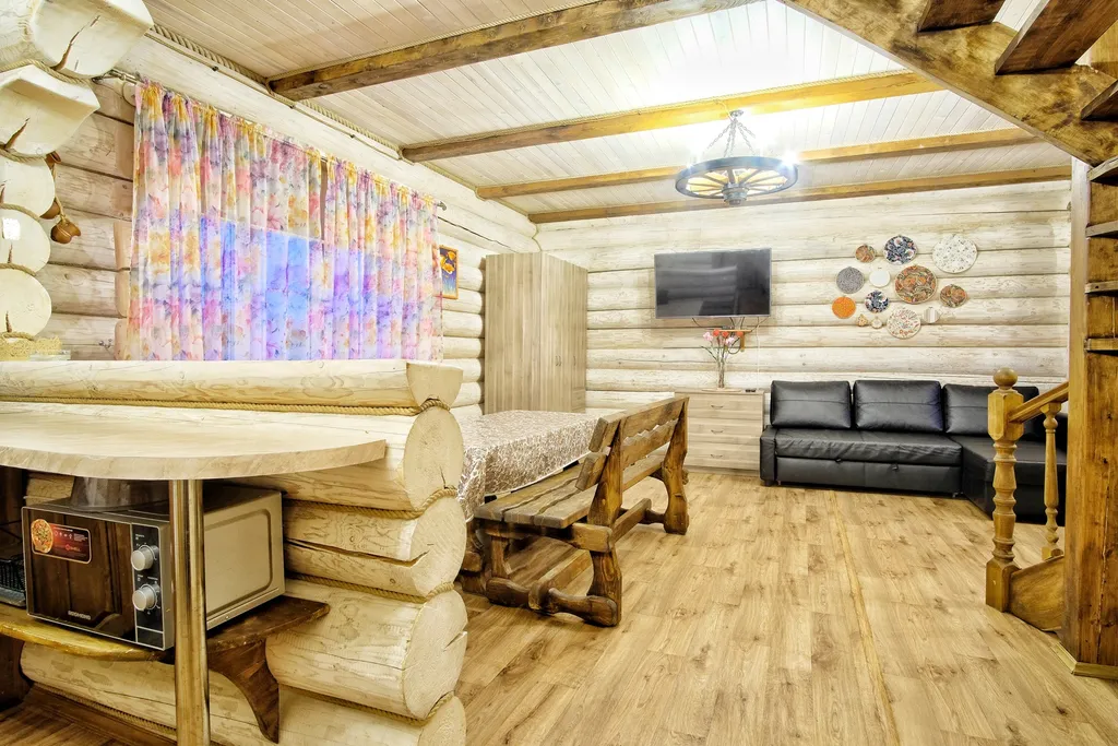 Уютный коттедж с балконом на шесть человек на берегу озера Селигер — аренда посуточно в Нижние Котицы (Селигер)