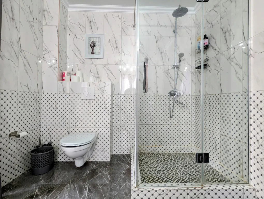 8-комнатный Дом