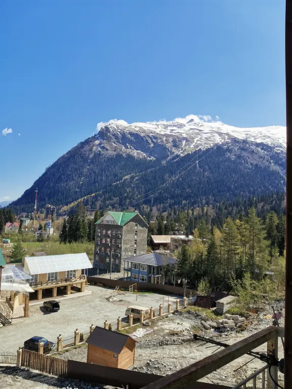 Уютная, вместительная квартира с шикарными видами с балкона