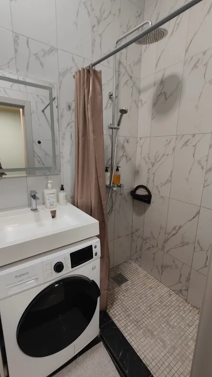 Апарты на берегу реки