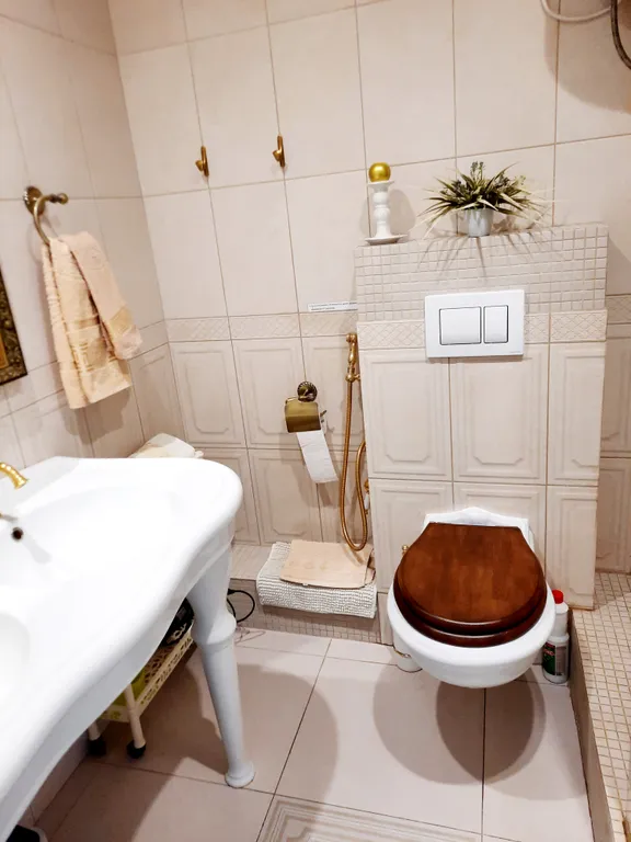 Роскошная студия с дизайнерским ремонтом