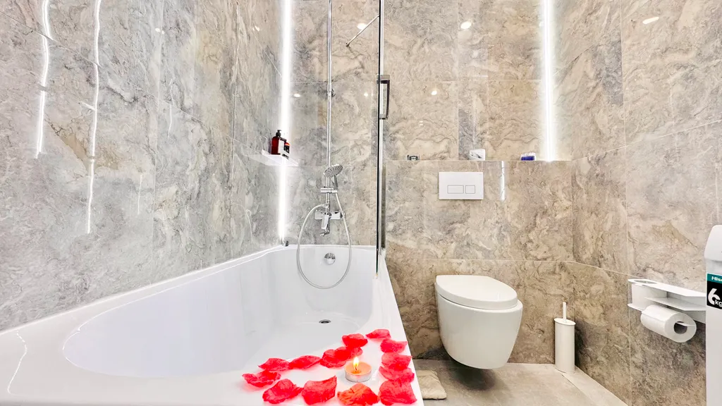 Апартаменты делюкс в авторском квартале в центре города