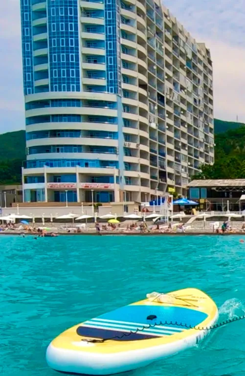 Элитная квартира с выходом на собственный пляж — аренда посуточно в Лазаревское