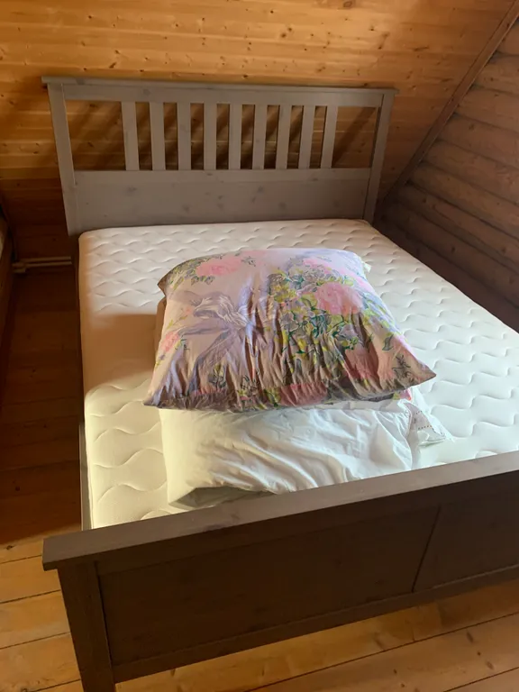 Коттедж Уютный коттедж у озера Донцо,Баня.Гриль-домик.Памятник природы. — Волосово