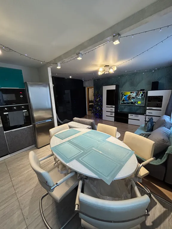 Apart семейный