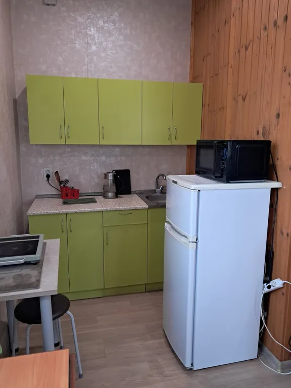 Квартира с собственной парковкой — аренда посуточно в Серов