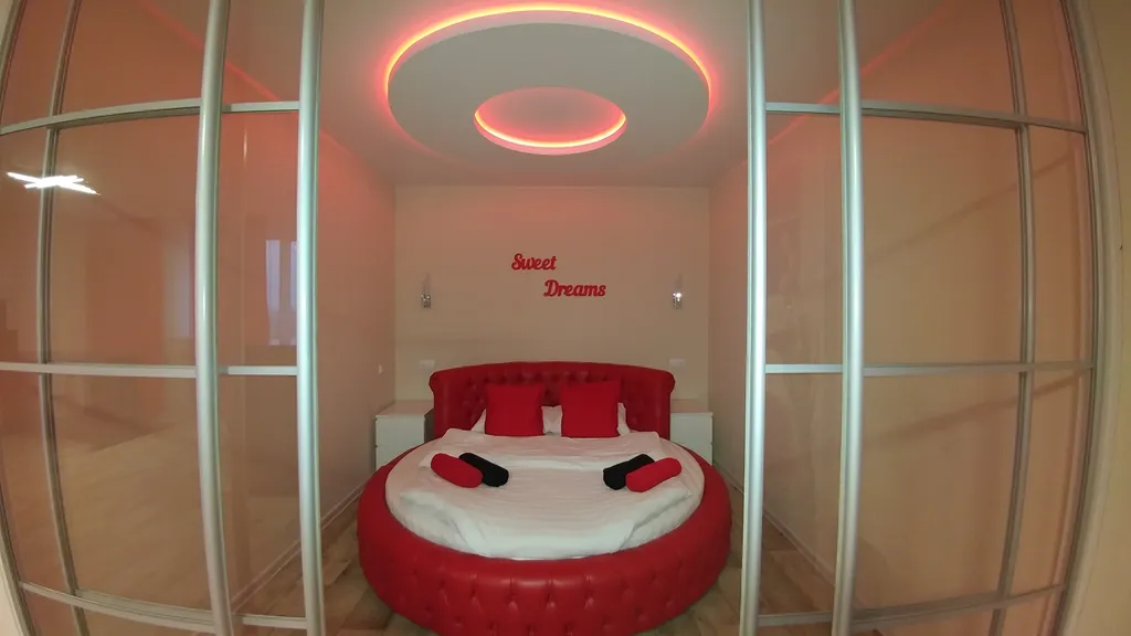 Очень необычная и просторная квартира-студия в центре — аренда посуточно в Ульяновск