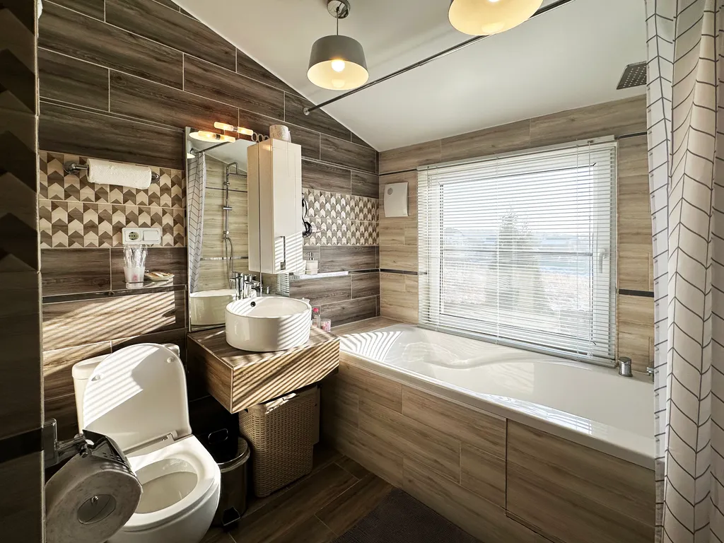 Дом с восхитительным видом на озеро Плещеево и город