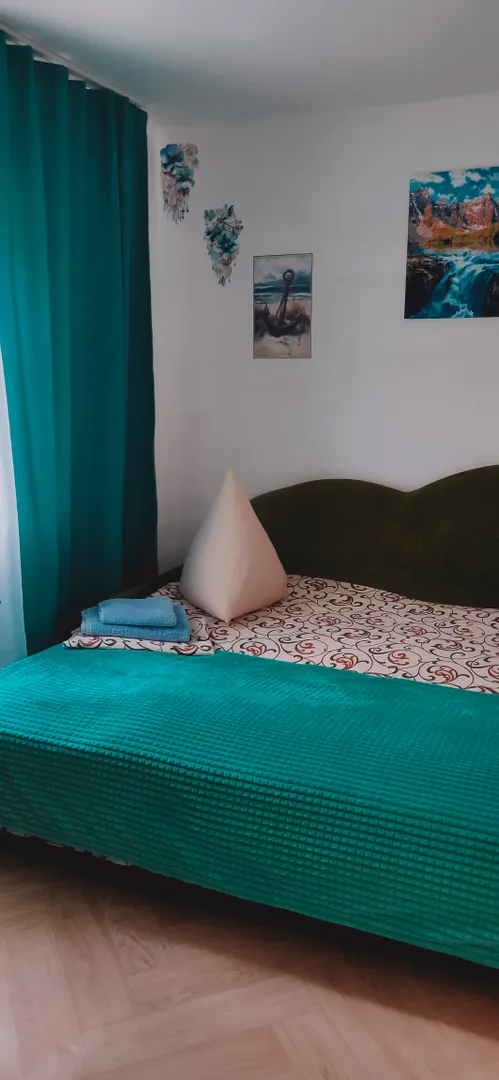 Кровать king-size. Первая спальня.
