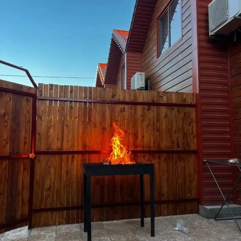 Домик на берегу моря