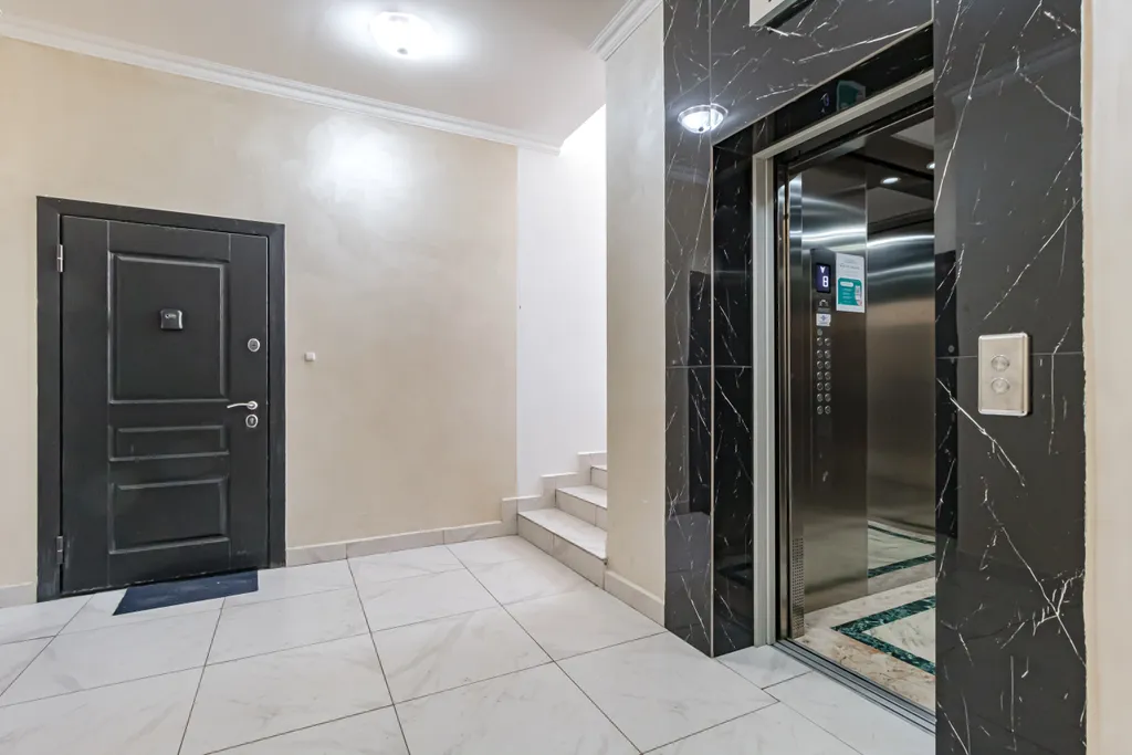 Просторная квартира рядом с mega и expo