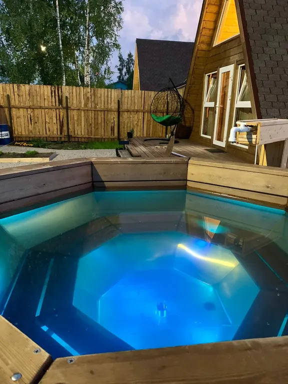 Треугольный дом шале