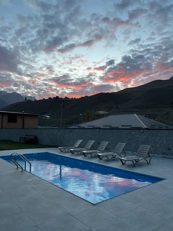 Дом в горах с теплым бассейном