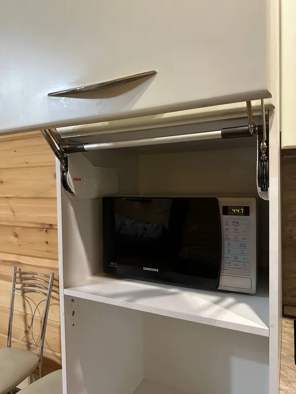 Студия с видом на лес