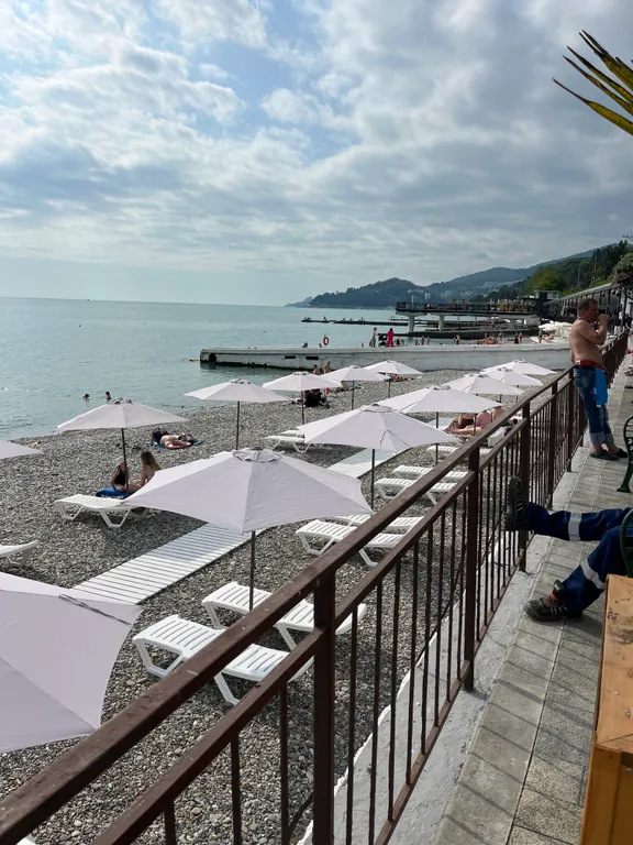 Студия у моря на высоком этаже