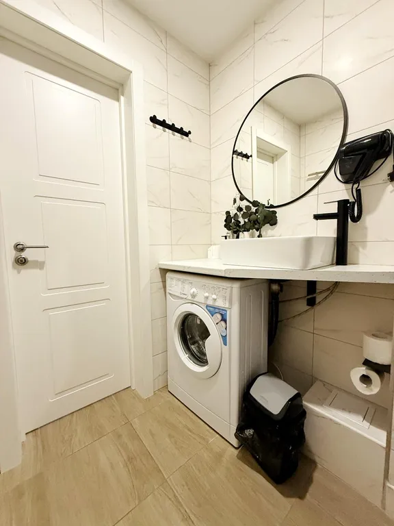 Апартамент в 3 минутах до моря с балконом и видом на море