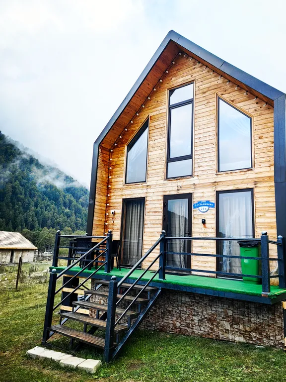 Уютный Barn House у Эльбруса с шикарным видом на Великие Горы Кавказа