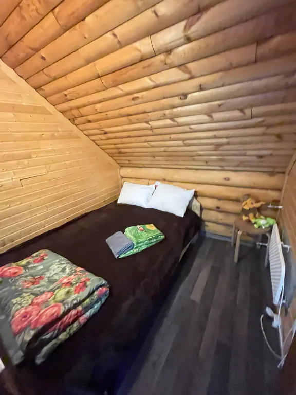 Уютный коттедж в лесу