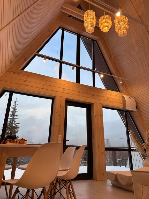 Уютный дом у подножья горы Белая