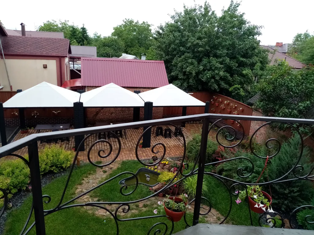 Гостевая комната с балконом