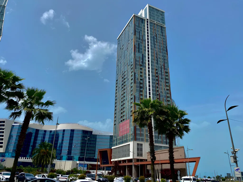 Трехкомнатная квартира c шикарным видом на море, Porta Batumi Tower