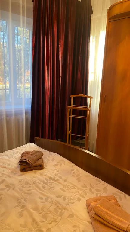 Полдома в центре города недалеко центр. рынок, удобный выезд в горы