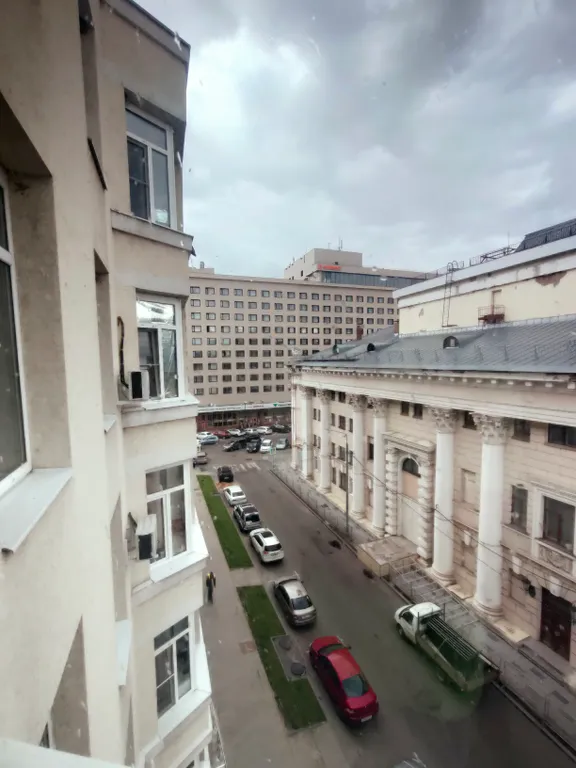 Квартира рядом с театром оперы и балета и центральным рынком