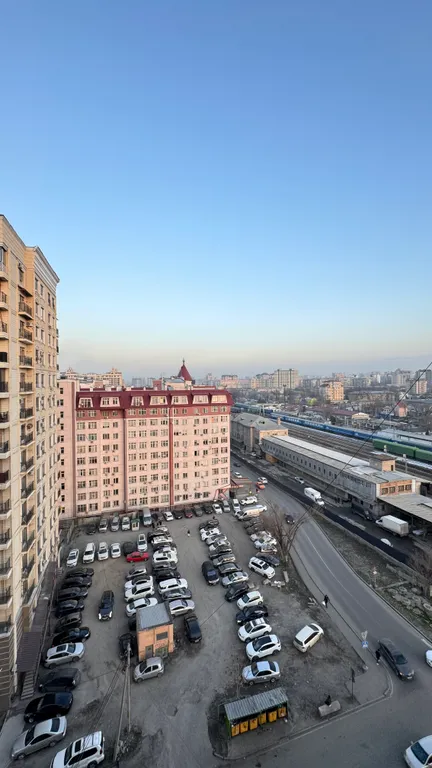 Золотой квадрат с панорамным видом