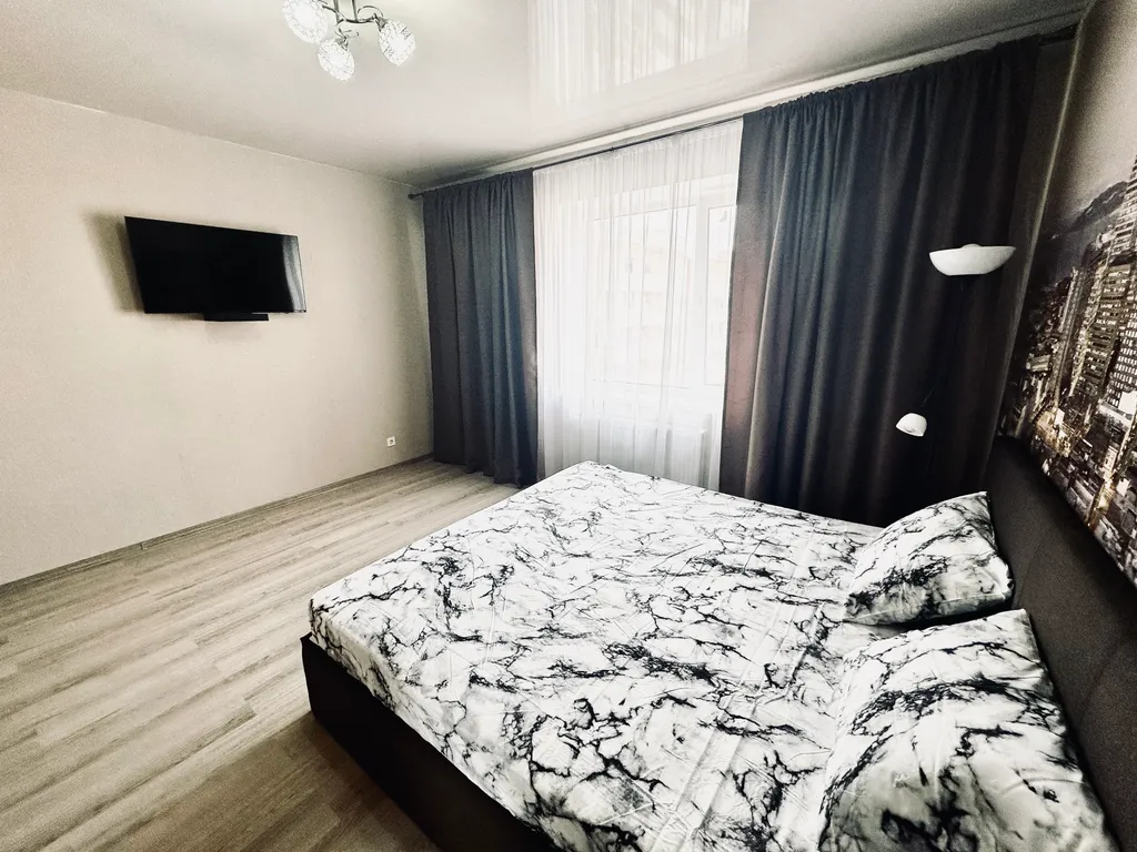 Квартира Двухкомнатная квартира с видом на стадион и город — Краснодар