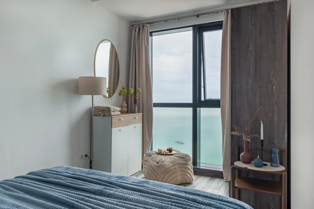 Ocean Breeze Retreat - Sea View Aesthetics