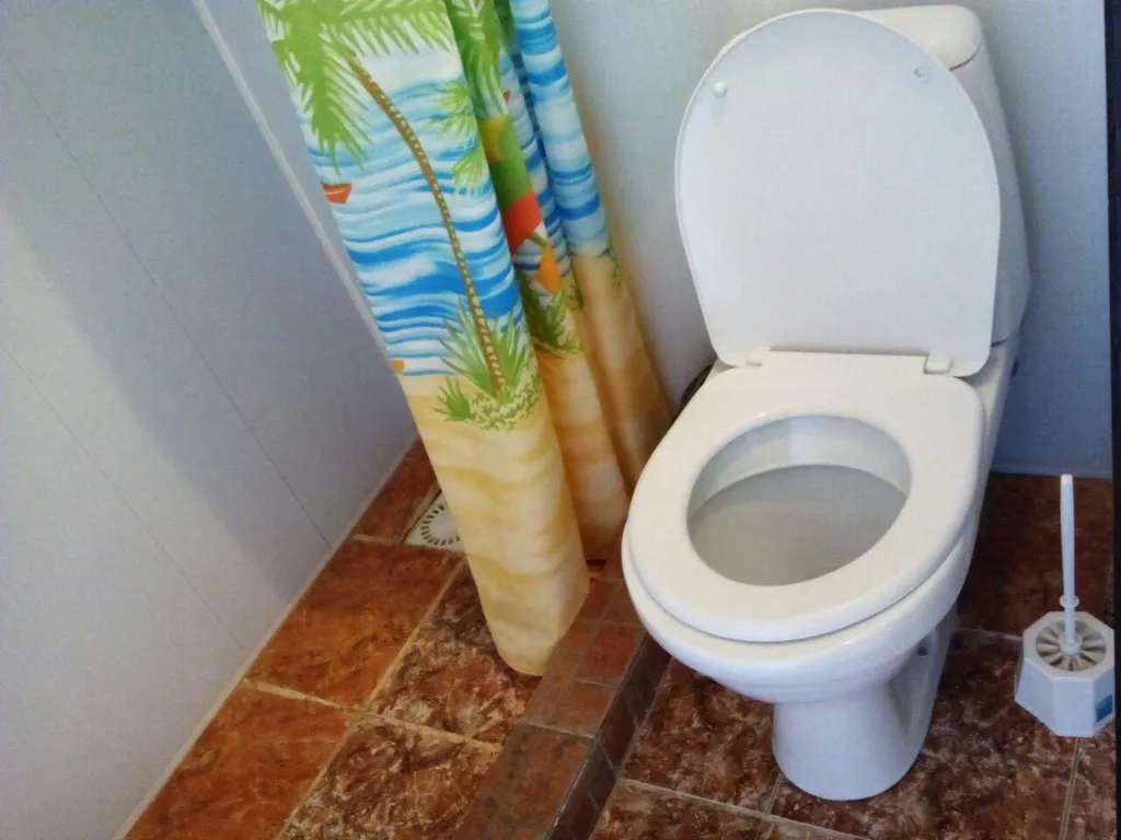 Отдельный домик с двумя комнатами со своей кухней и санузлом