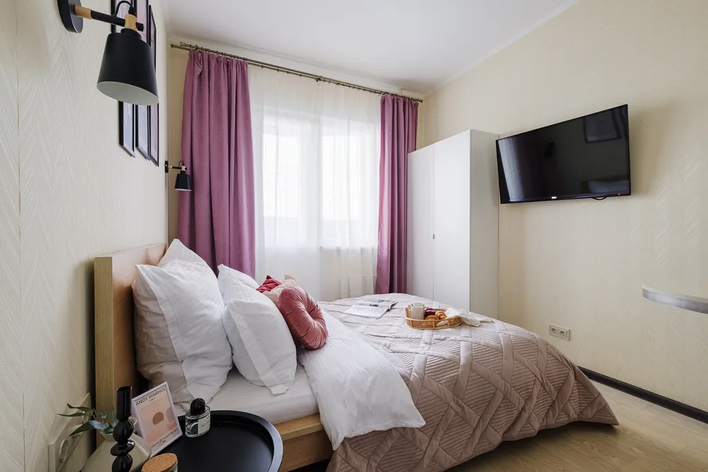 Квартира Студия-трансформер: барная стойка для завтраков, работы и ужинов — аренда посуточно в Голубое