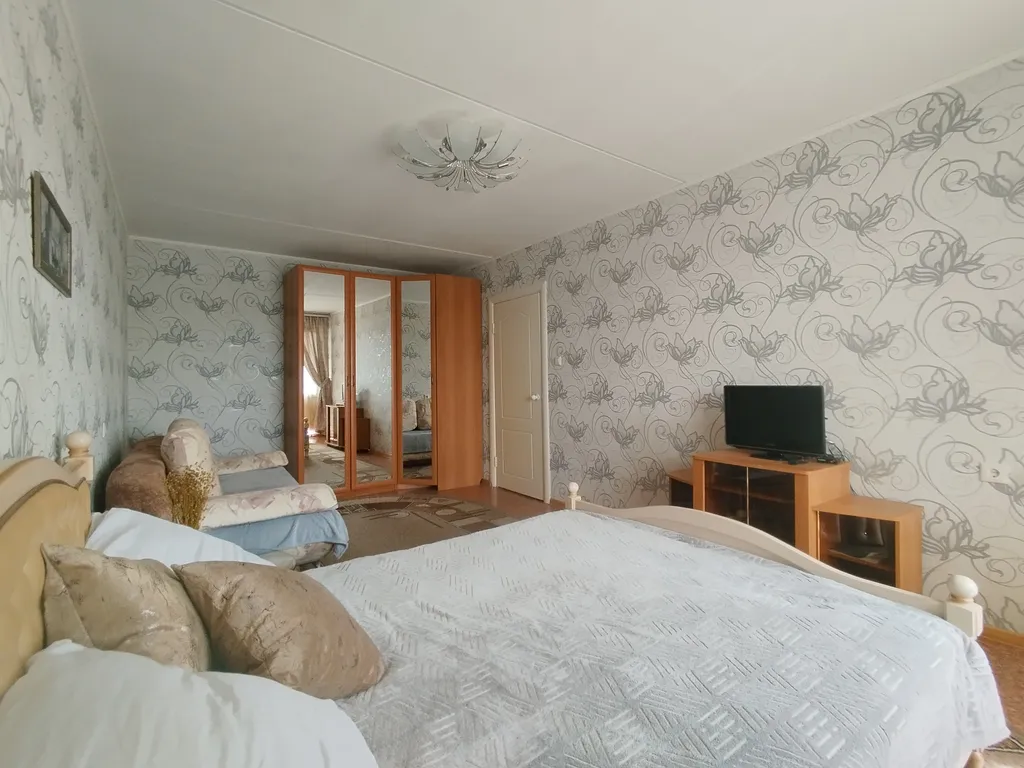 Квартира с шикарной кроватью