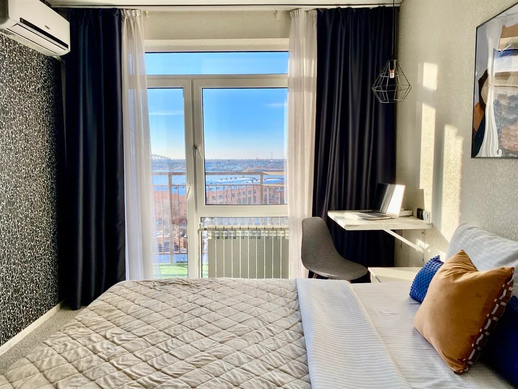 Евро 2-ка с панорамным балконом на р. Волга в элитном ЖК