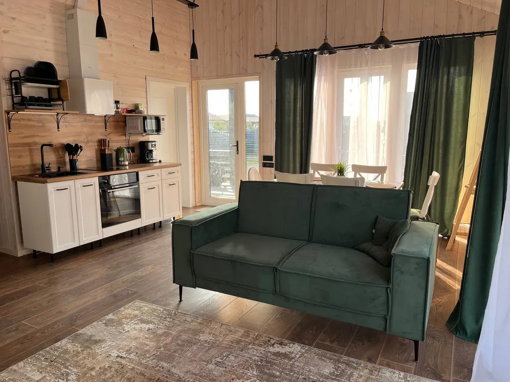 Коттедж Загородный дом у воды — Лопотово