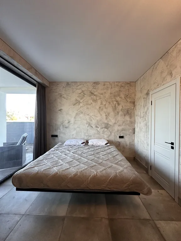 Апартаменты с кухней верандой и бассейном в Хрящевке на берегу Волги