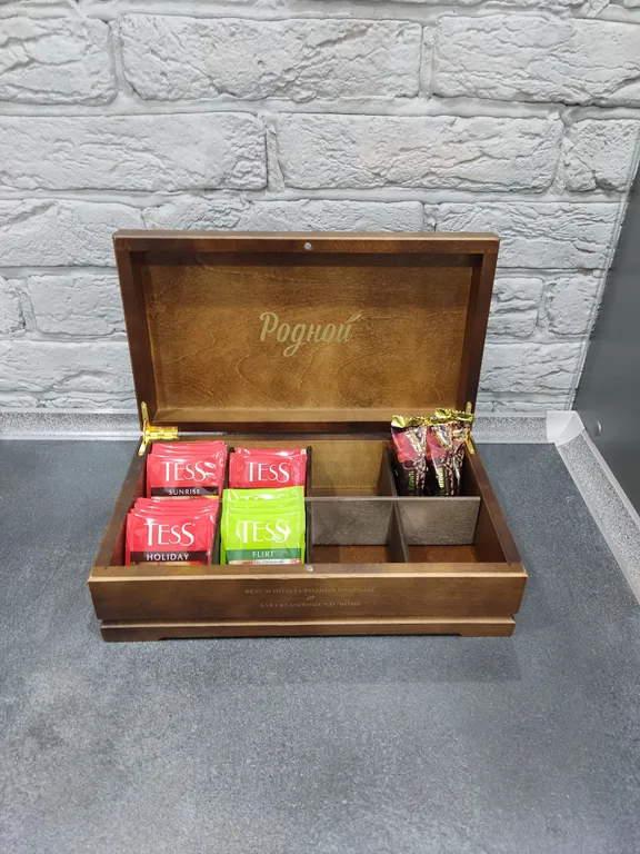 Двухкомнатная Революции