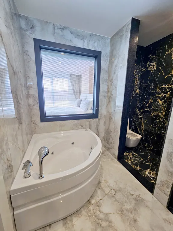 Большая квартира с 4 спальнями в комплексе с аквапарком 5 звёзд