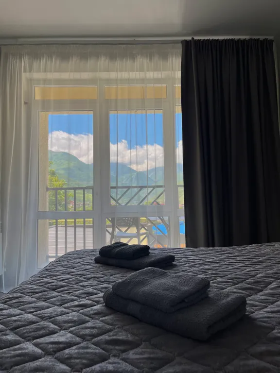 Уютный дом с видом на горы