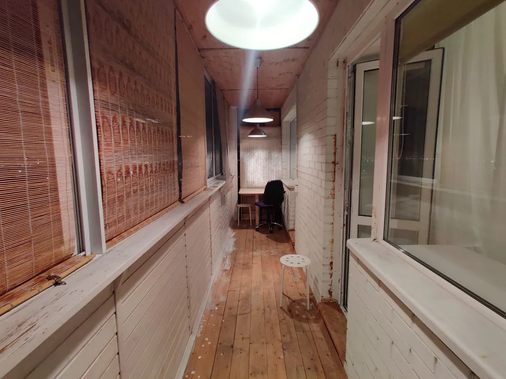 Уютная, чистая, тёплая квартира с видом на метро мост