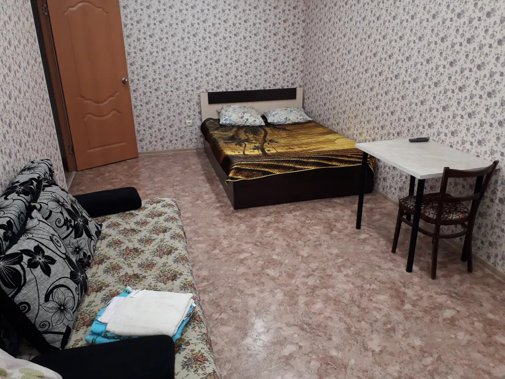 Квартира с косметическим ремонтом в центре возле ТРК — аренда посуточно в Октябрьский